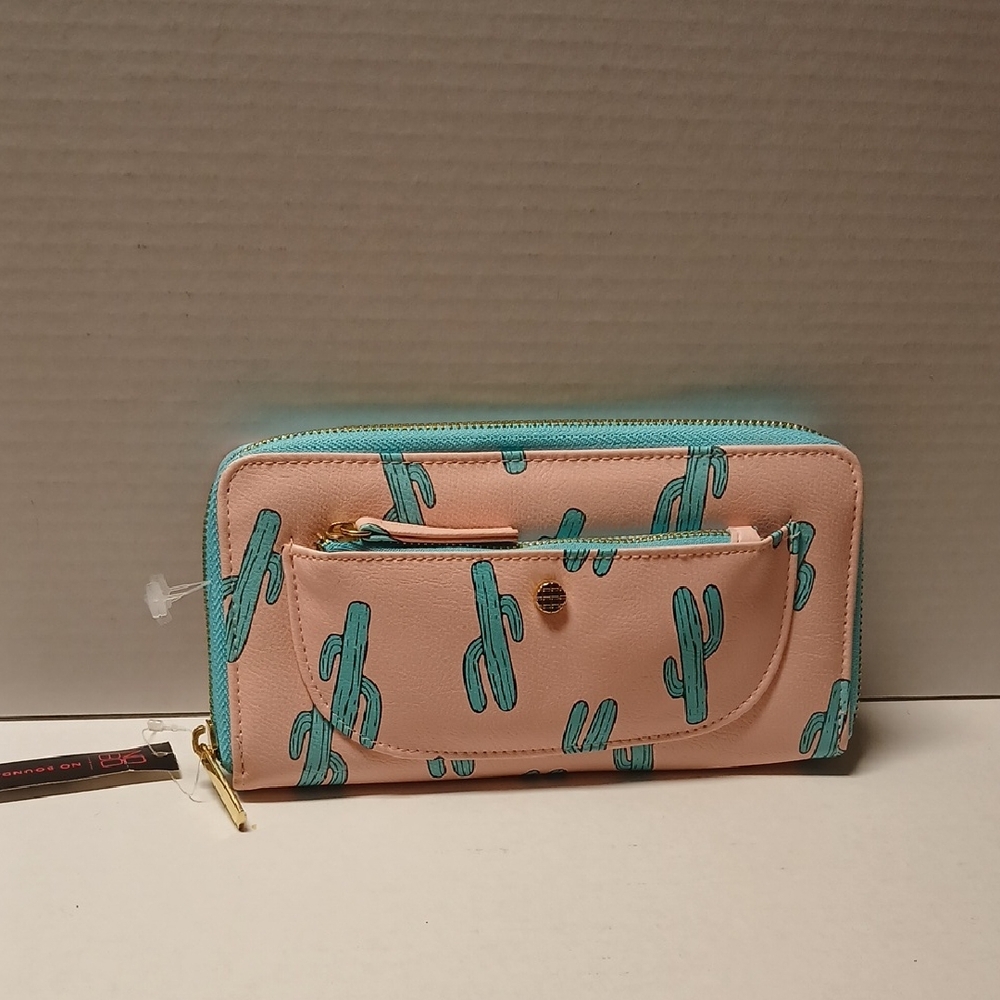 No Boundaries Cactus Pattern Vegan Leather Women Wallet in Pink Teal NWT